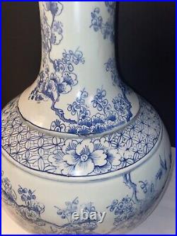 20 ASIAN CHINESE qing dynasty kangxi mark Porcelain Blue white vase