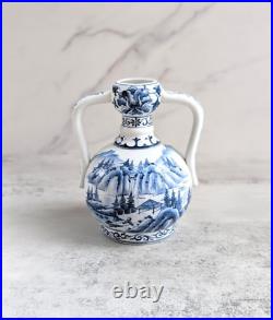 Antique Chinese Blue & White Landscape Porcelain Vase Qing Dynasty China Vintage