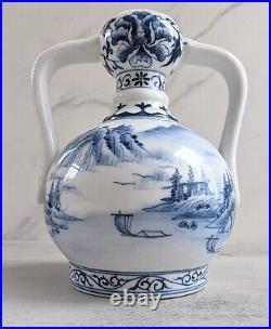 Antique Chinese Blue & White Landscape Porcelain Vase Qing Dynasty China Vintage