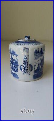 Antique Chinese Export Porcelain Blue and White Teapot & Lid Qing Dynasty