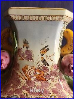 Chinese Qing Dynasty Famille Rose Hand-painted Porcelain Vase Early 20th C