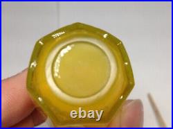 Chinese Qing Dynasty Transfarentcy Yellow Amber Glass Snuff Bottle