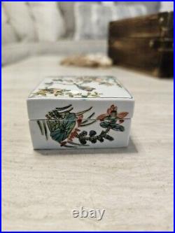 Chinese antique porcelain famille rose box Qing Dynasty