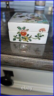 Chinese antique porcelain famille rose box Qing Dynasty