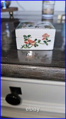 Chinese antique porcelain famille rose box Qing Dynasty