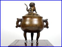 Fine Antique Qing Dynasty Chinese Double Handled Lidded Bronze Tripod Censer