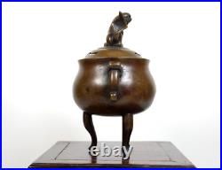 Fine Antique Qing Dynasty Chinese Double Handled Lidded Bronze Tripod Censer