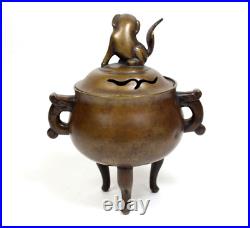 Fine Antique Qing Dynasty Chinese Double Handled Lidded Bronze Tripod Censer