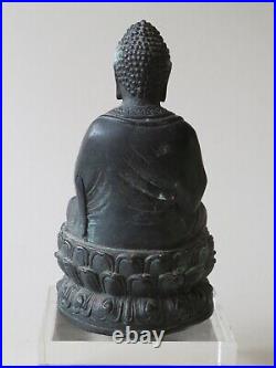 Fine Chinese Bronze Seated Buddha On A Lotus Throne - Qing Dynasty