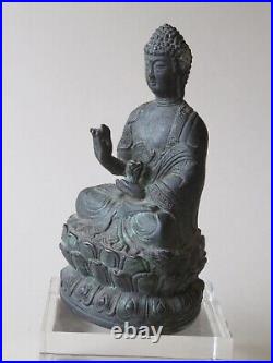 Fine Chinese Bronze Seated Buddha On A Lotus Throne - Qing Dynasty