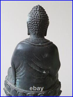 Fine Chinese Bronze Seated Buddha On A Lotus Throne - Qing Dynasty