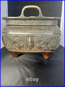 HUGE Antique Chinese Qing Dynasty Bronze Incense Burner With Beautiful Pattern