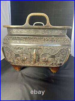 HUGE Antique Chinese Qing Dynasty Bronze Incense Burner With Beautiful Pattern