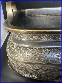 HUGE Antique Chinese Qing Dynasty Bronze Incense Burner With Beautiful Pattern