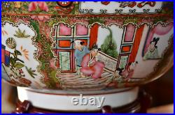 Qing Dynasty 18th Century Large Chinese Rose Medallion Porcelain Punch Bowl